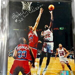 Signed NY Knicks #32 Herb Williams